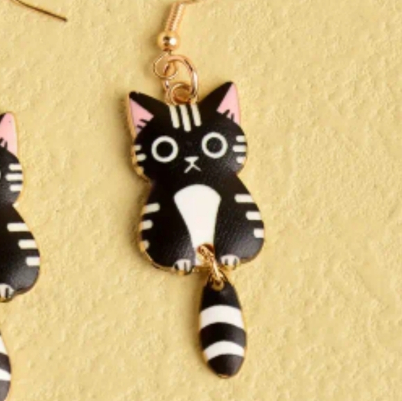 Black Cat Dangle Earrings - Picture 2 of 3